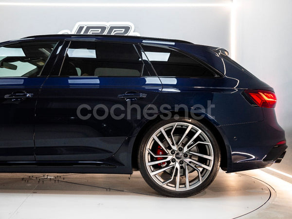 AUDI A4 RS4 Avant TFSI 331kW quattro tiptronic 5p.