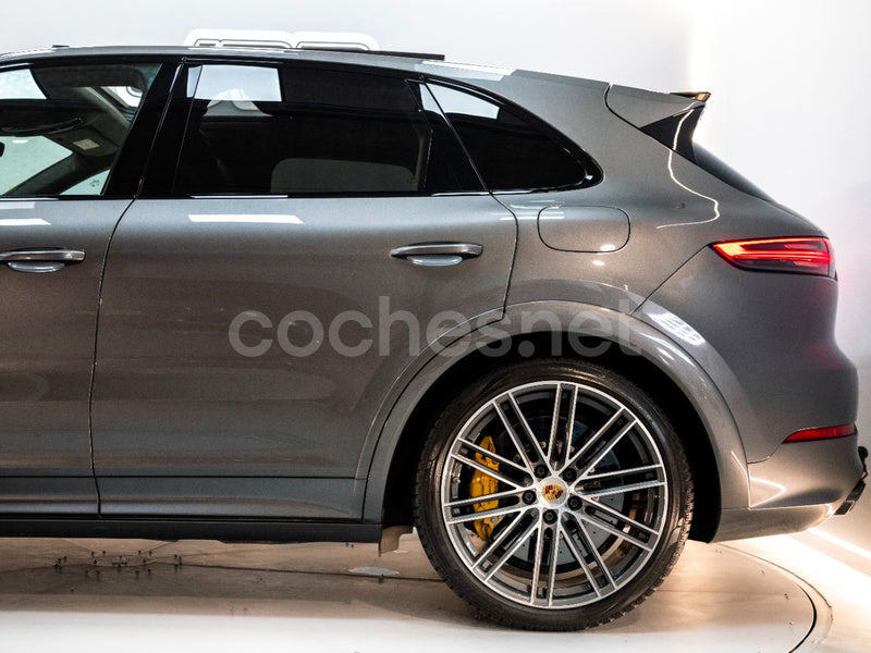 PORSCHE Cayenne Turbo S EHybrid 5p.