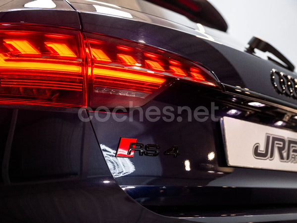 AUDI A4 RS4 Avant TFSI 331kW quattro tiptronic 5p.