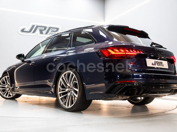 AUDI A4 RS4 Avant TFSI 331kW quattro tiptronic 5p.